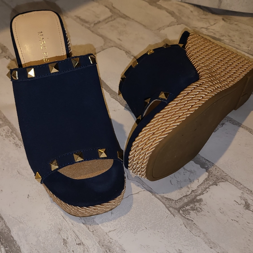 Shoes Wedge size 6